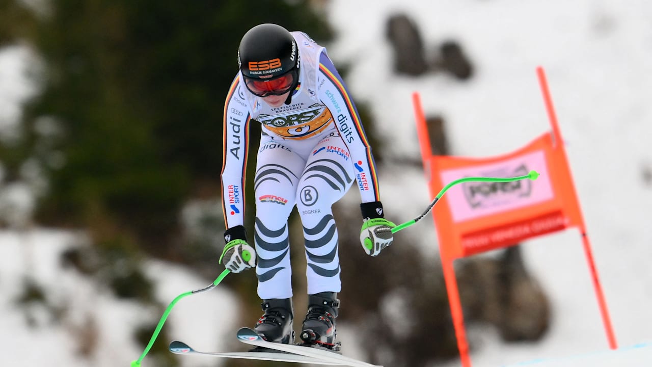 Läuft für unsere deutschen Ski-Damen!Kira Weidle-Winkelmann (29) fährt bei der Weltcup-Abfahrt in