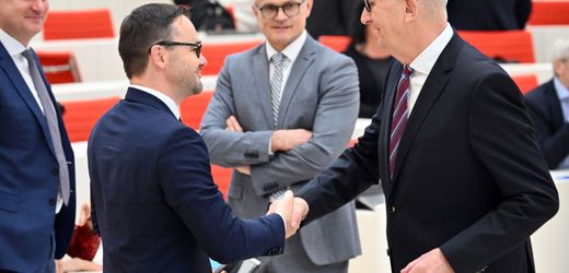 SPD und CDU in Brandenburg wollen über Koalition verhandeln Die deutschlandweit einzige