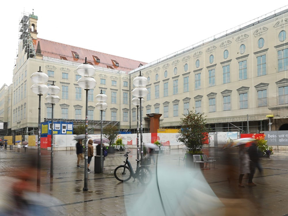 Fassade abreißen?: Was die neuen Investoren mit der Alten Akademie vorhaben