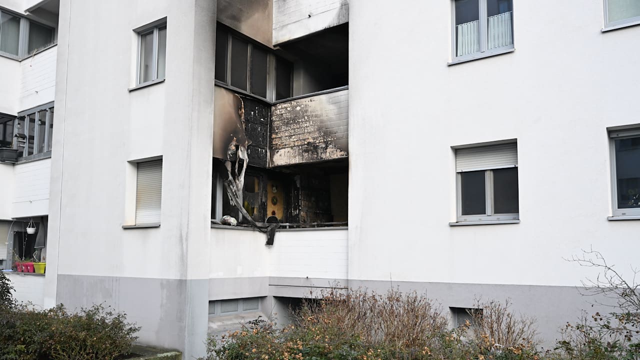 Berlin – Ein 14-jähriger Intensivtäter bombte am Mittwoch eine ganze Wohnung in