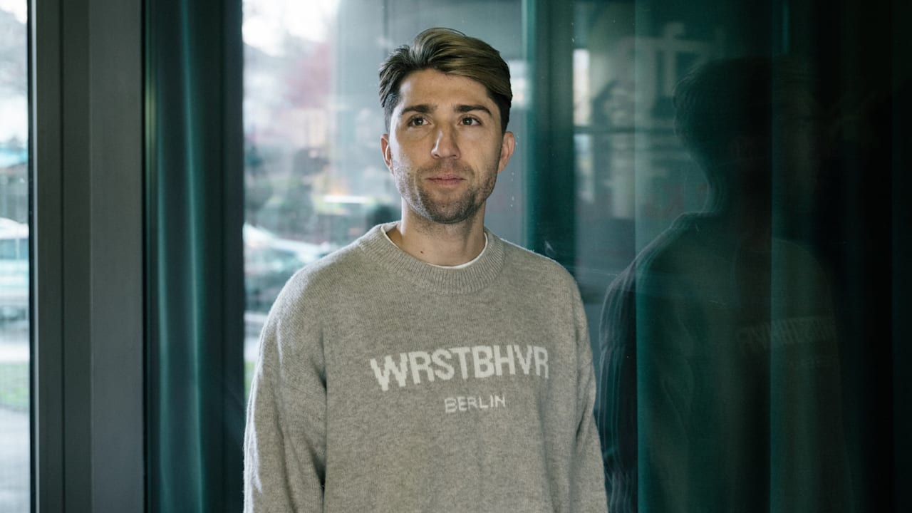 Nach dem Tod seines Bruders Seki (†51) löste Kevin Kampl (35) nach