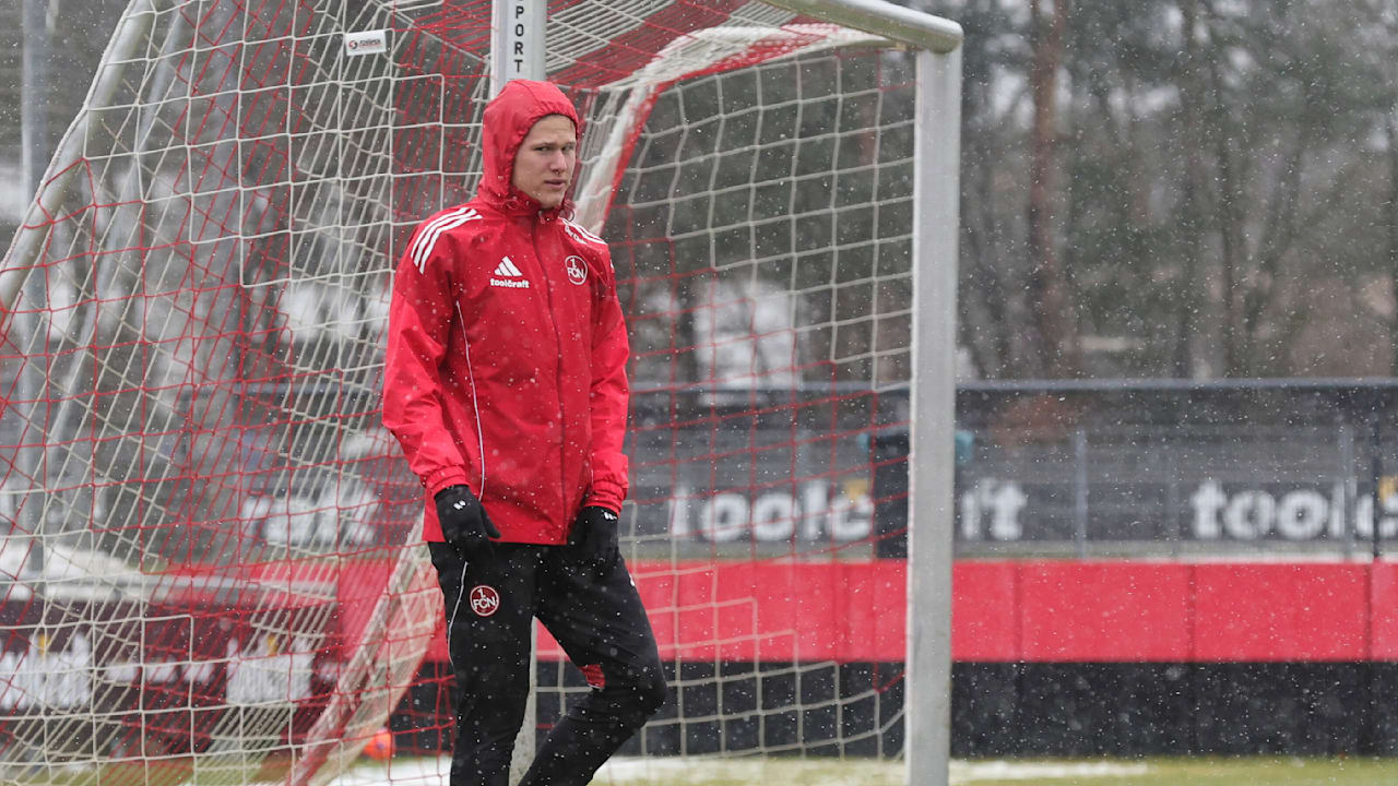 TTS-Player überspringen↵Artikel weiterlesenNoch am Wochenende schloss Nürnberg-Trainer Miroslav Klose (47) einen schnellen