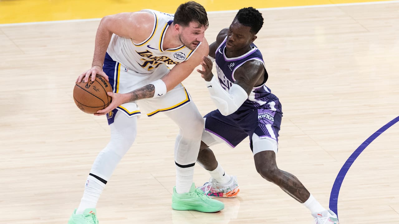 Ex-Teamkollege verrät: DAS steckt hinter dem Schröder-ZoffMehr zum Video anzeigen Dennis Schröder