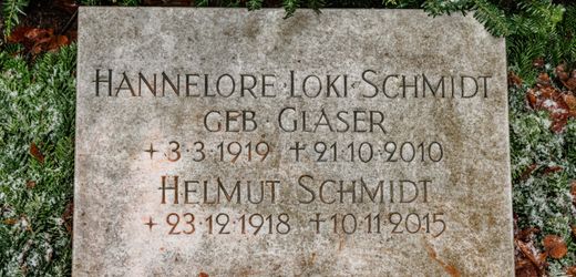 Parallelen zu Vandalismus im Jahr 2023 Helmut Schmidts Grab erneut mit Hakenkreuzen