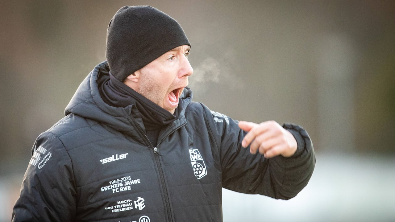 Schrecksekunde für Erfurts Regionalliga-Kicker auf der Autobahn!Die RWE-Profis wollten am Samstag zu
