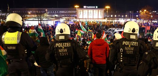 Demonstrationen zu Syrien in zahlreichen Städten Ausschreitungen bei prokurdischen Kundgebungen in Deutschland