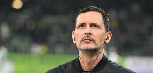 Fußball-Bundesliga Eintracht Frankfurt trennt sich von Trainer Toppmöller Eintracht Frankfurt zieht die