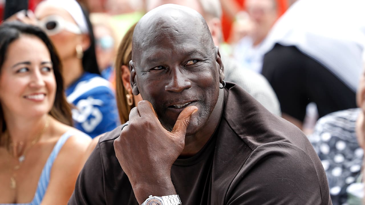 Seit seinem Karriereende genießt NBA-Legende Michael Jordan (62) das Leben. Interviews gibt