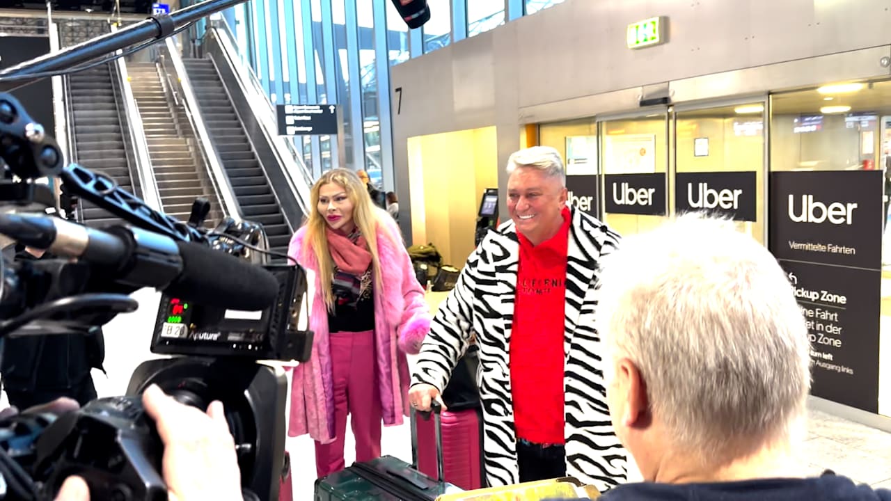 Los gehts: Die ersten Dschungelstars heben abMehr zum Video anzeigen BILD vor