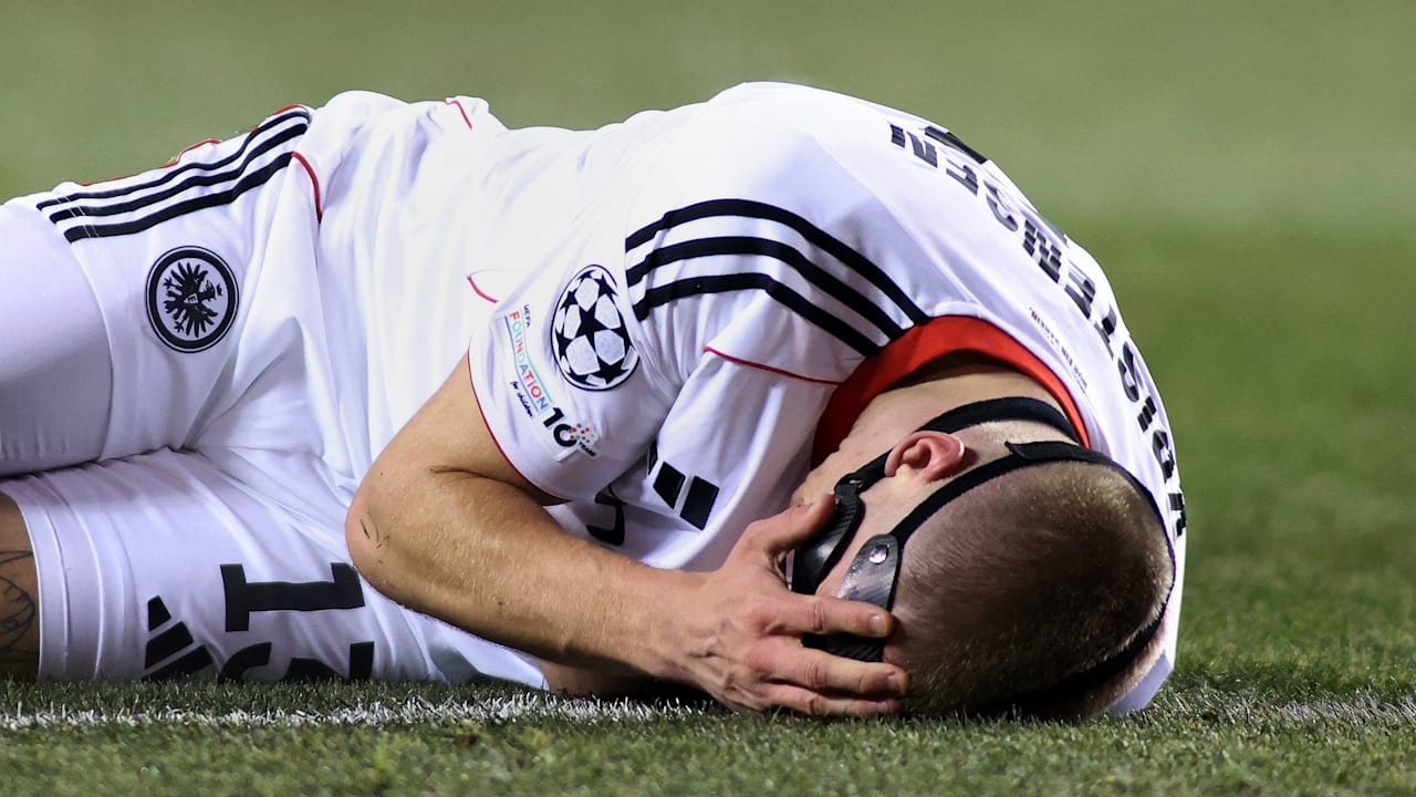 TTS-Player überspringen↵Artikel weiterlesenIm Mai schoss er Eintracht mit einem Tor und einer