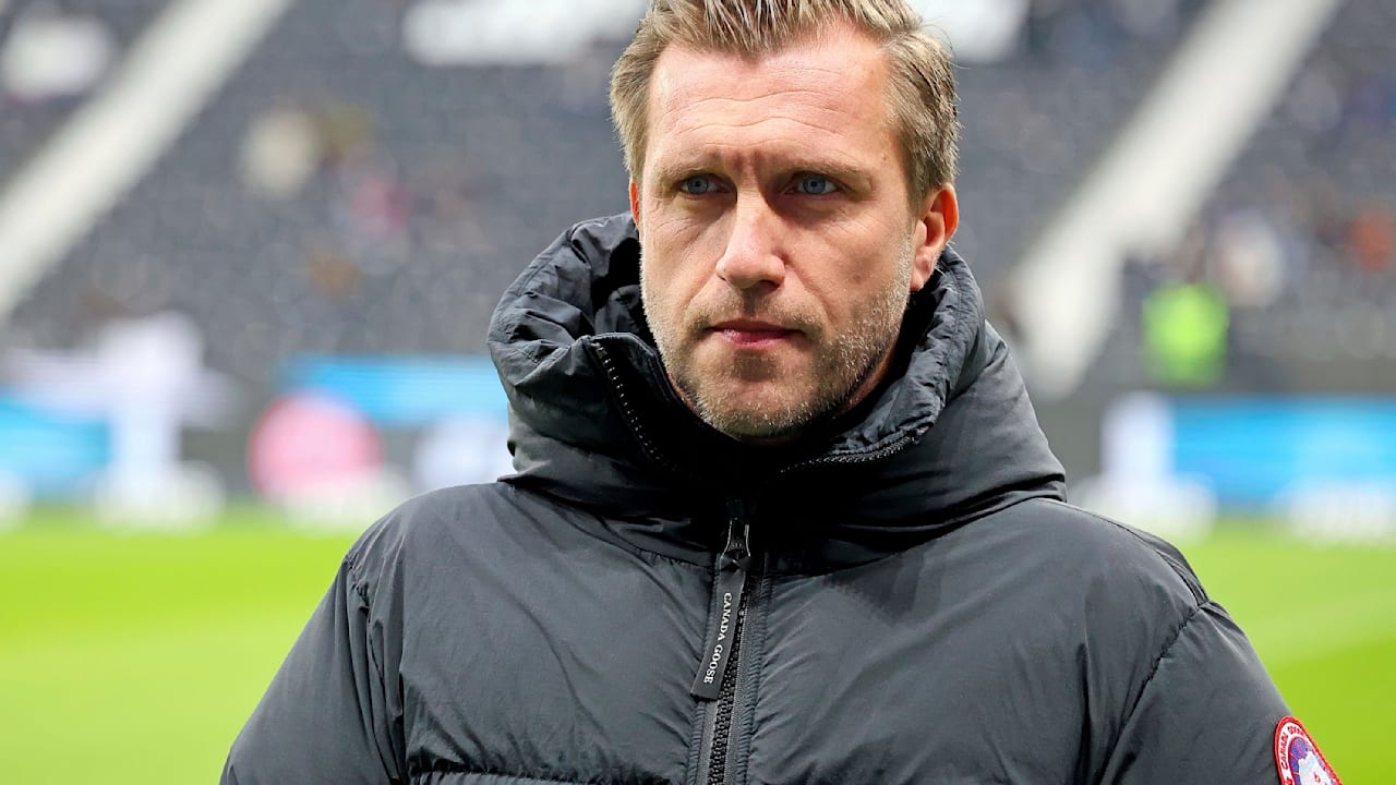 Jetzt spricht der Sport-Boss über den Trainer-Rauswurf! Nach dem Aus von Dino