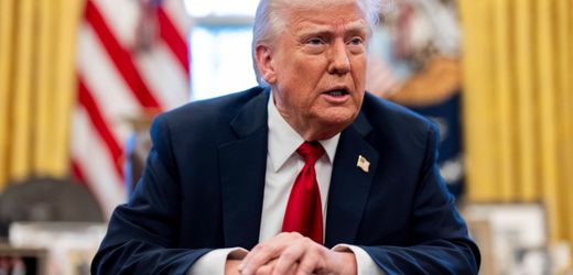 Vermögensaufstellung Trump kauft Anleihen im Wert von rund 100 Millionen Dollar Papiere