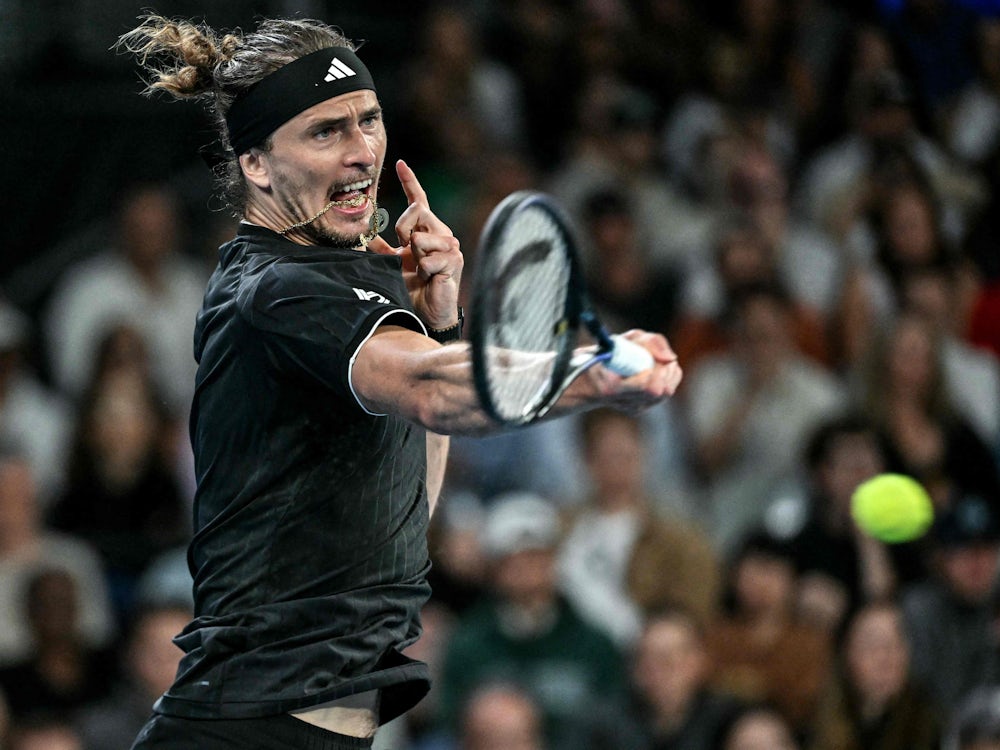 Australian Open: Zverev beißt sich durch in Runde drei