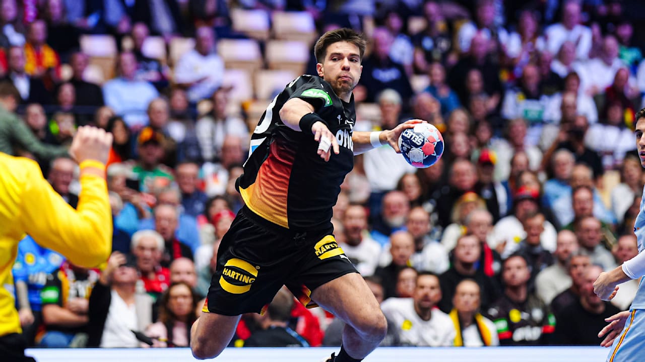 Wir sind weiter!: Deutschlands Handball-Party gegen Spanien im VideoMehr zum Video anzeigen