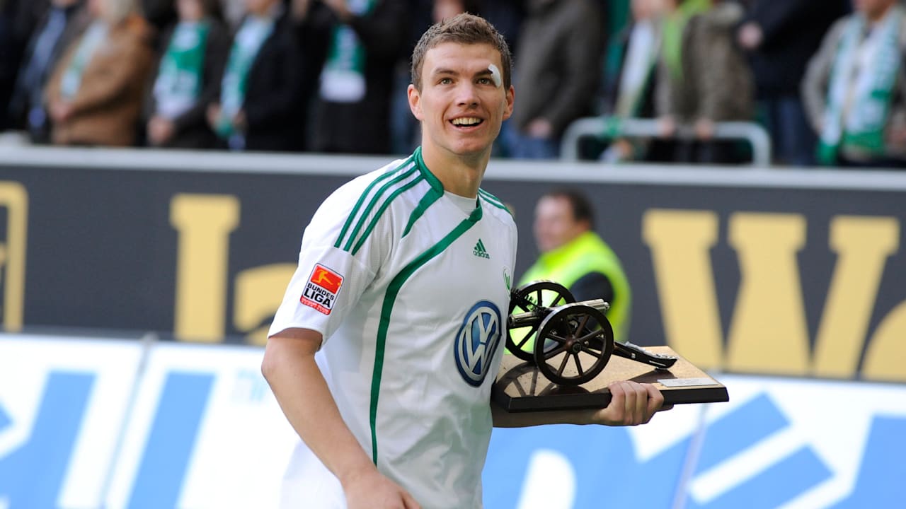 Wechsel zu Schalke perfekt: Die geilsten Bundesliga-Tore von Edin DžekoMehr zum Video