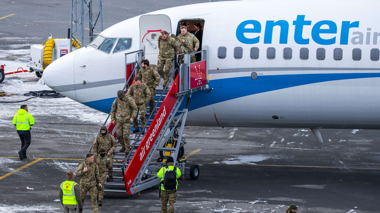 Mit polnischem Flieger aus Dänemark: Deutsche Soldaten auf Grönland gelandetMehr zum Video