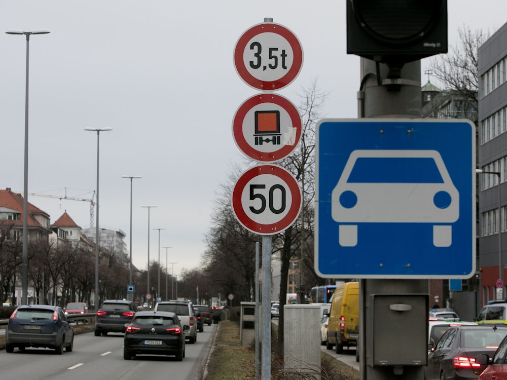 Luftverschmutzung: Warum Umweltschützer gegen Tempo 50 am Mittleren Ring klagen