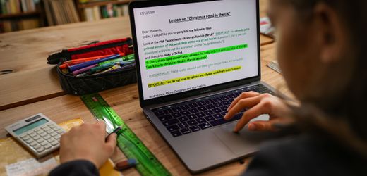 NRW-Schulministerin will Distanzunterricht trainieren lassen Der Vorschlag erinnert an regelmäßigen Probealarm wegen