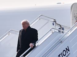 PolitikTrump in Davos gelandetTreffen zwischen Trump und Merz fällt wohl aus21.01.2026, 13:40