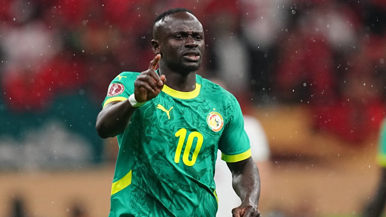 Boss-Ansage von Ex-Bayern-Star: Mané rettet Afrika-Cup-Finale vor AbbruchMehr zum Video anzeigen Das