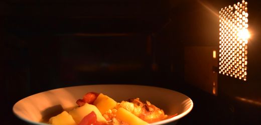 Nachgeforscht Zerstört die Mikrowelle die Vitamine im Essen? Die Mikrowelle hat bei