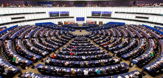 Grönland-Konflikt EU-Parlament setzt Arbeit an Zolldeal mit USA aus Europa reagiert auf