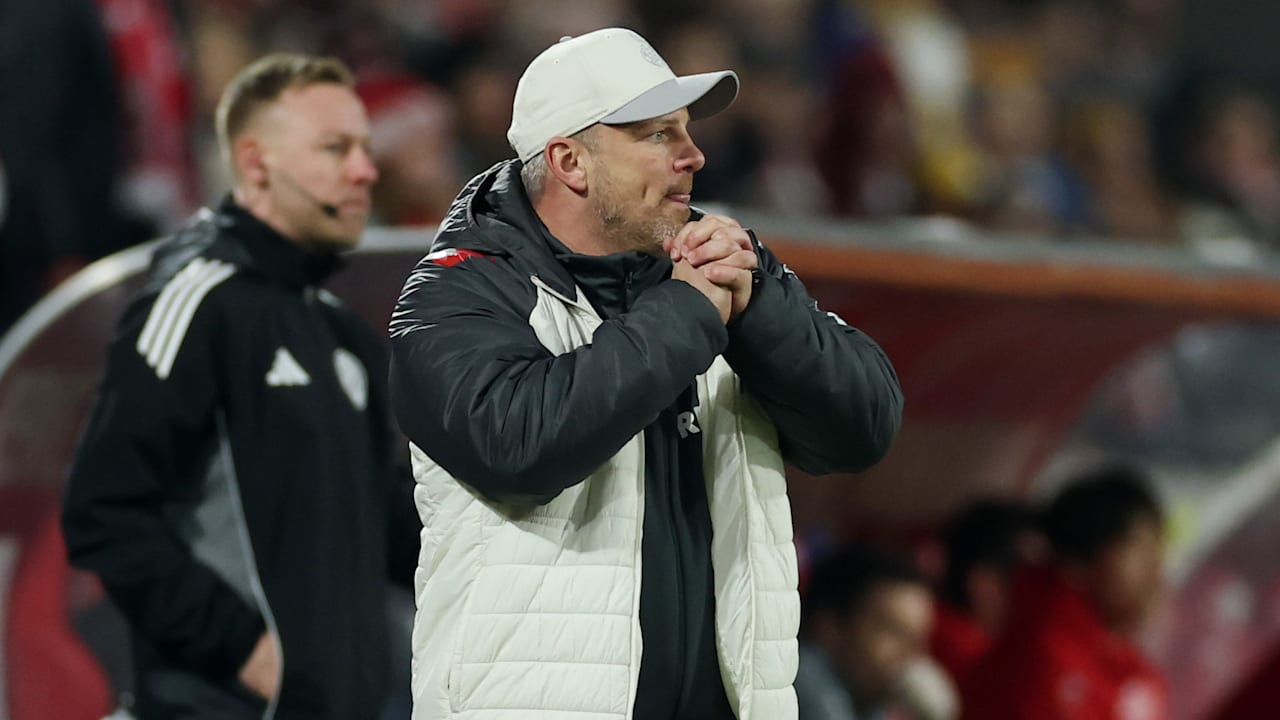 Lukas Kwasniok (44) bleibt Köln-Trainer. Nach acht sieglosen Spielen endete die schlimme