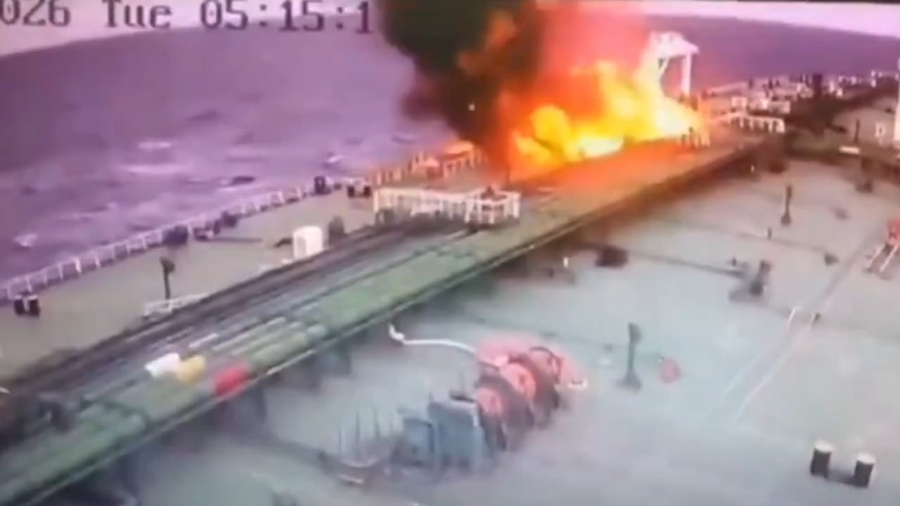 Schattenflotte im Visier: Ukraine bombardiert Putin-TankerMehr zum Video anzeigen Die ukrainische Armee