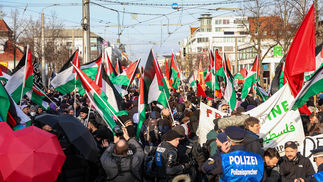 Großdemo: Linke gegen Linke in LeipzigMehr zum Video anzeigen Konflikt under Linken