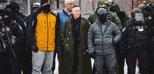 ICE-Kommandeur Gregory Bovino Wie ein eleganter SS-Offizier, der sich vom prügelnden SA-Pöbel