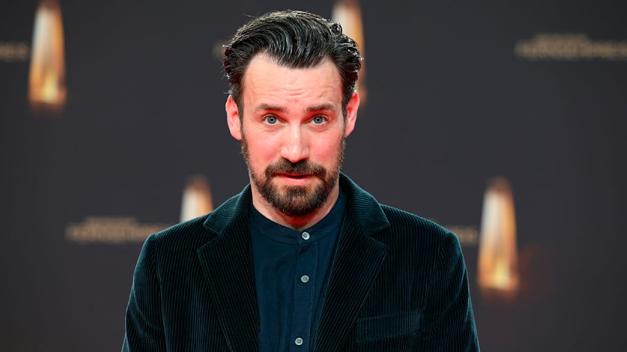 ER ist einer der lustigsten Moderatoren im deutschen TV. Jan Köppen, bekannt