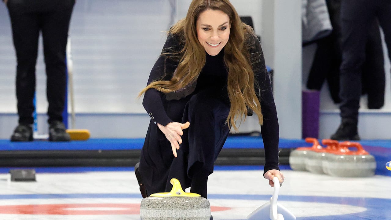 Stirling (Schottland) – Prinzessin Kate (44) zeigt ihrem Mann William (43), wo der
