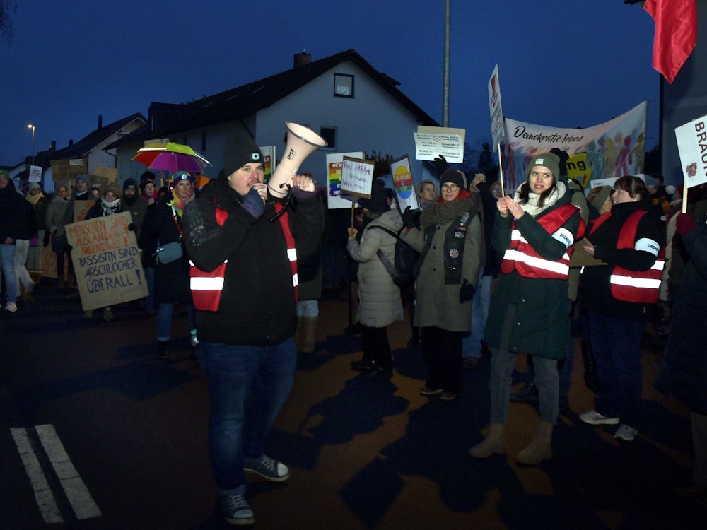 Kommunalwahlkampf: Beatrix von Storch in Eichenried: Draußen Protest, drinnen Applaus