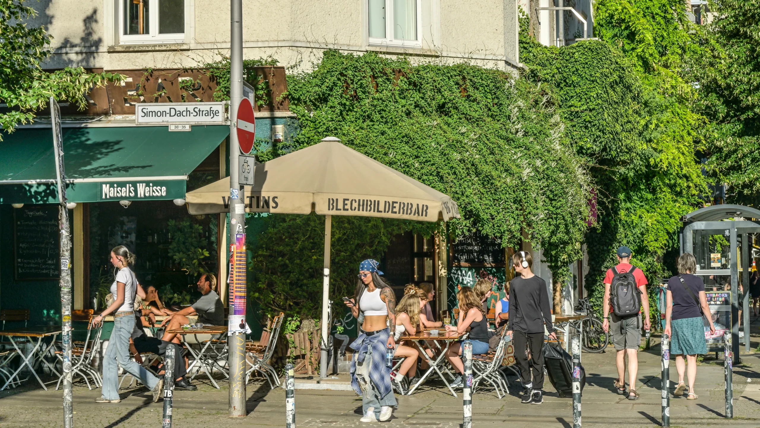 Stadt-Land-Doppelleben : Pingpong zwischen Berliner Trubel und Eifel-IdylleBildbeschreibung ausklappenUnsere Autorin hat ihr