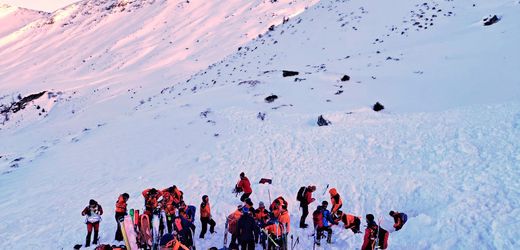Acht Lawinentote in Österreich Was die Alpen für Wintersportler gerade so gefährlich