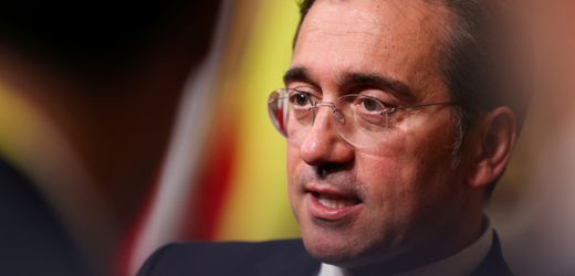 Bild vergrößern Spaniens Außenminister José Manuel Albares: »Die gesamte internationale Ordnung steht