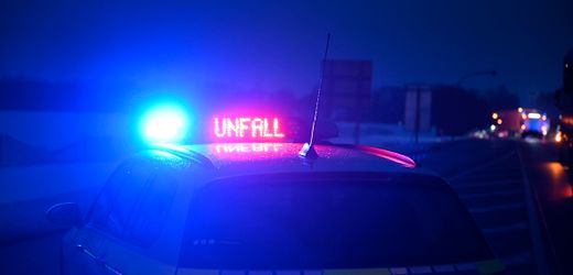 Schwerer Unfall in Hamburg-Wilhelmsburg Mindestens ein Toter bei Kollision von Lok mit