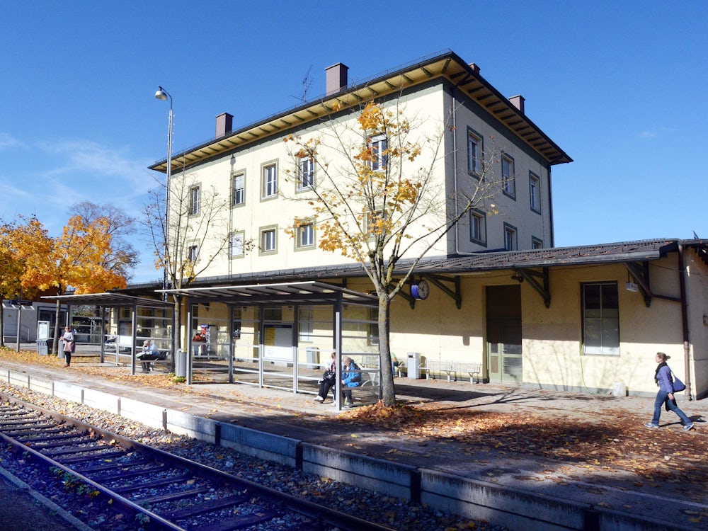 Die Polizei sucht Zeugen: Einbruch in Dorfener Bahnhof