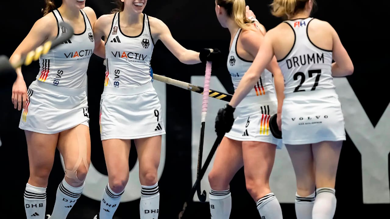 Was für ein verrücktes Comeback! Die deutschen Hallen-Hockey-Spielerinnen haben bei der EM