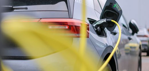 Kaufprämie für kleine und mittlere Einkommen Regierung bei Details zur Elektroauto-Förderung doch