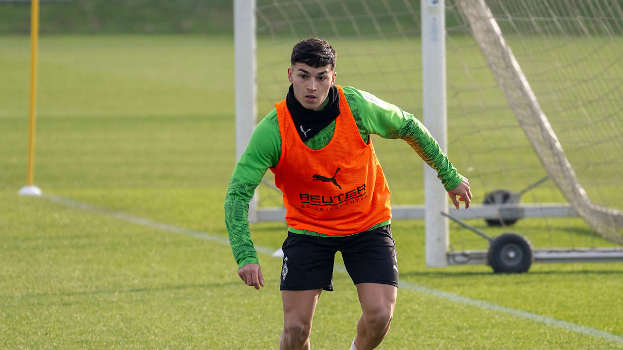 Auf ihn waren die Trainings-Zuschauer in Gladbach am meisten gespannt: Leverkusen-Leihgabe Alejo