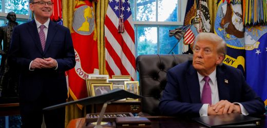 Künftige Führung der US-Notenbank Trump schürt Kandidatendebatte um Fed-Chefposten Bei einer Veranstaltung