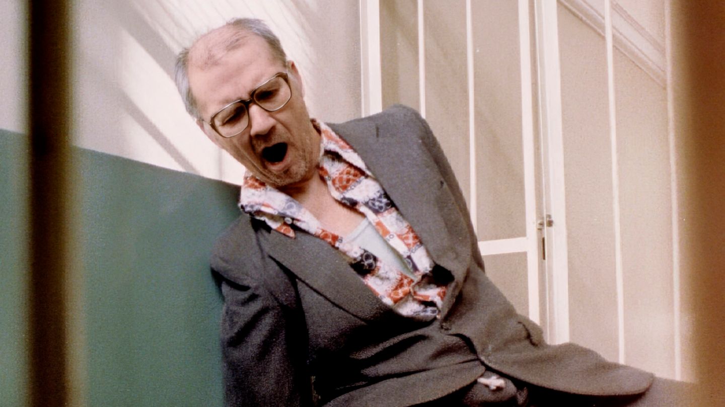 Onderwyser eers bespot, toe het vrees hom oorweldig.