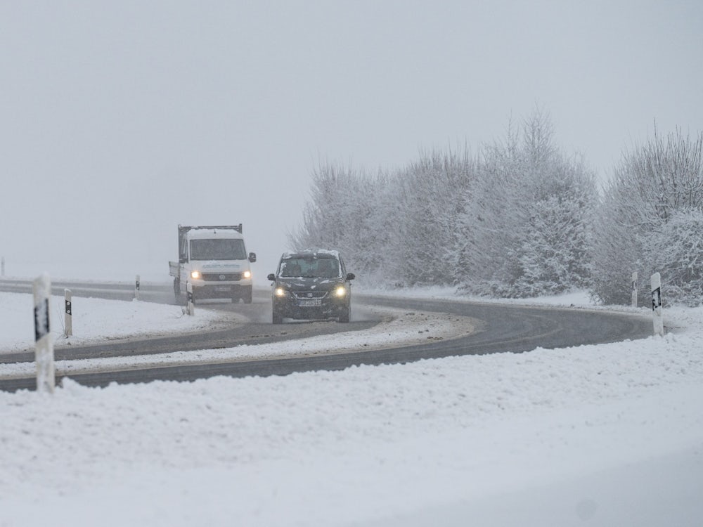 Bayern: Erneut bis zu 20 Zentimeter Neuschnee erwartet Bayern: Erneut bis zu 20 Zentimeter Neuschnee erwartet.