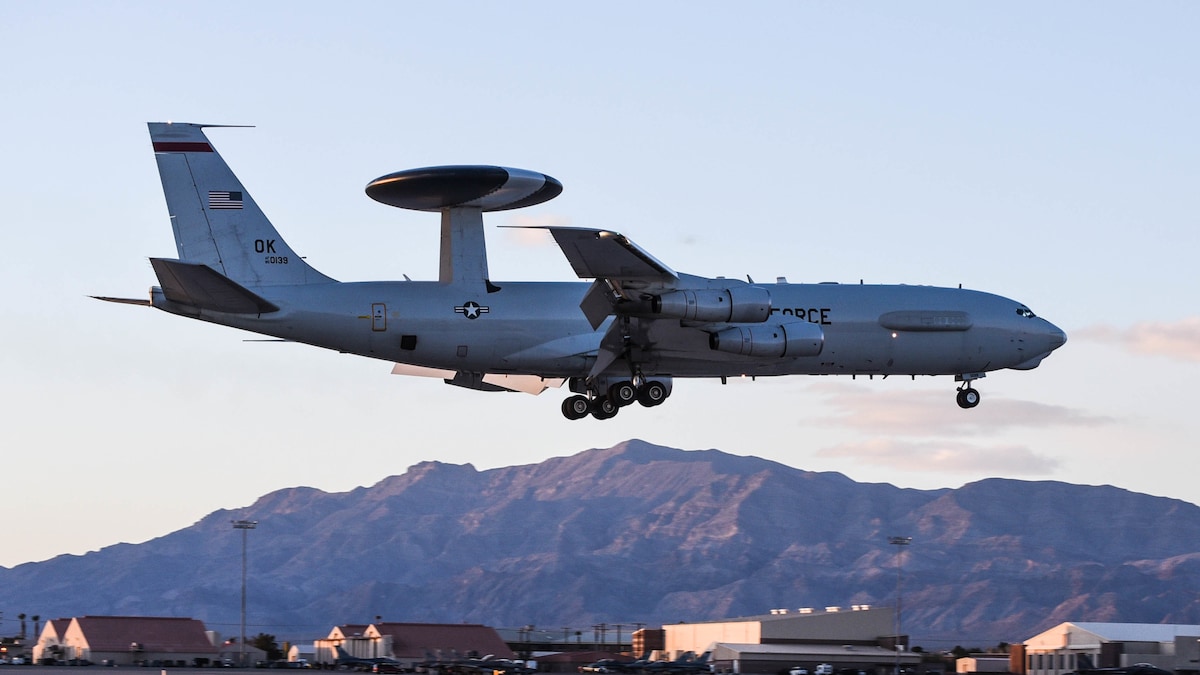 Iran soll wichtigen US-Aufklärer “E-3 Sentry” zerstört haben
