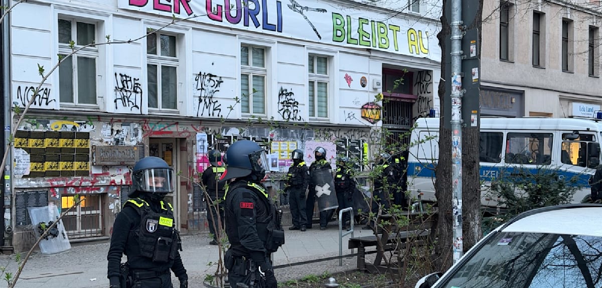 Polizei geht nach Anschlag auf Stromversorgung gegen linksextreme Sabotagezelle vor