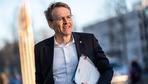 Rente: Daniel Günther verlangt mehr Anerkennung für Rente mit 70
