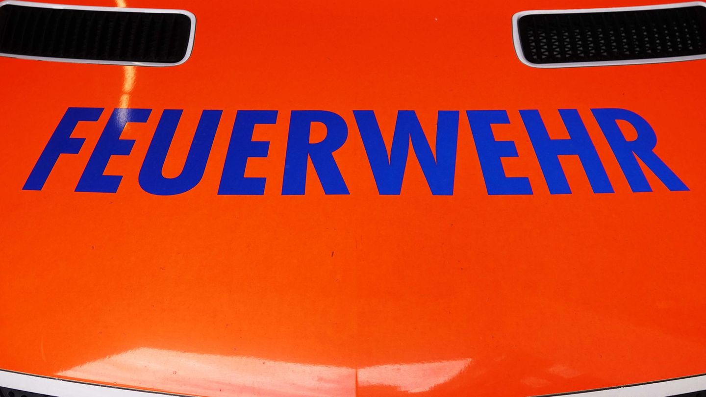Brand: Feuer in Recyclinghof in Itzehoe