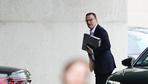 Jens Spahn: Kritik an Jens Spahn hält nach Familienzuwachs durch Leihmutter an