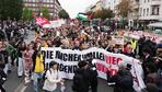 Schulstreik gegen Wehrpflicht: Schülerinnen und Schüler demonstrieren gegen mögliche Wehrpflicht